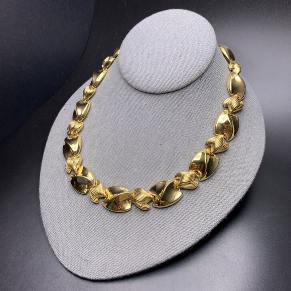 Gold Tone Collar Necklace Textured Polished Classic Adjustable Vintage - Picture 4 of 7